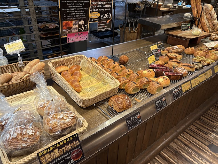 Cafe Boulangerie Couronne CHIBA-NEW（パン工房クーロンヌ 千葉ニュータウン店）の写真
