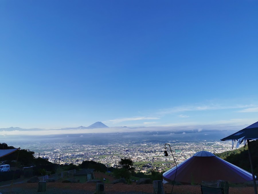 スリーストーンの写真